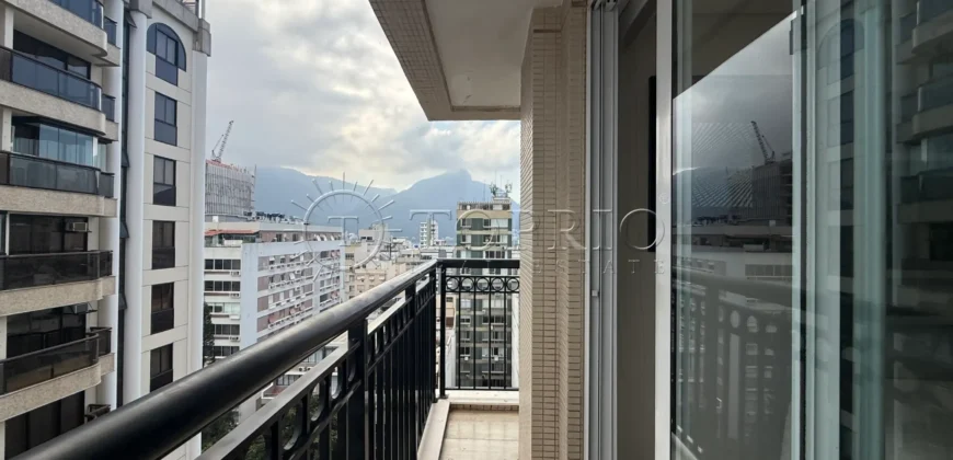 Apartamento à Venda em Ipanema com 86 m², Reformado, 2 Suítes e Lazer Completo