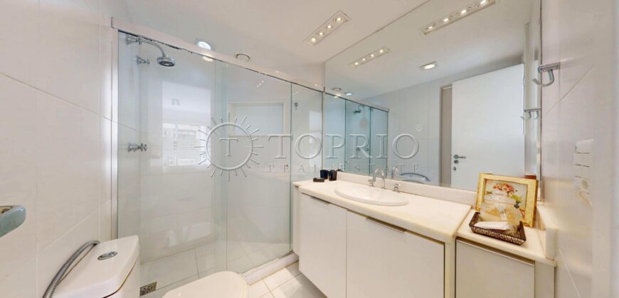 Apartamento à Venda em Ipanema com 86m², 2 Suítes e Vista Lateral para o Mar