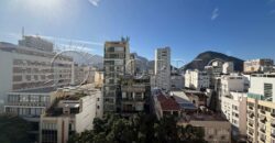 Apartamento à Venda em Ipanema com 86m², 2 Suítes e Vista Lateral para o Mar