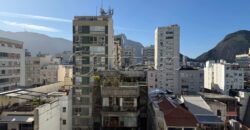 Apartamento à Venda em Ipanema com 86m², 2 Suítes e Vista Lateral para o Mar