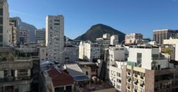 Apartamento à Venda em Ipanema com 86m², 2 Suítes e Vista Lateral para o Mar