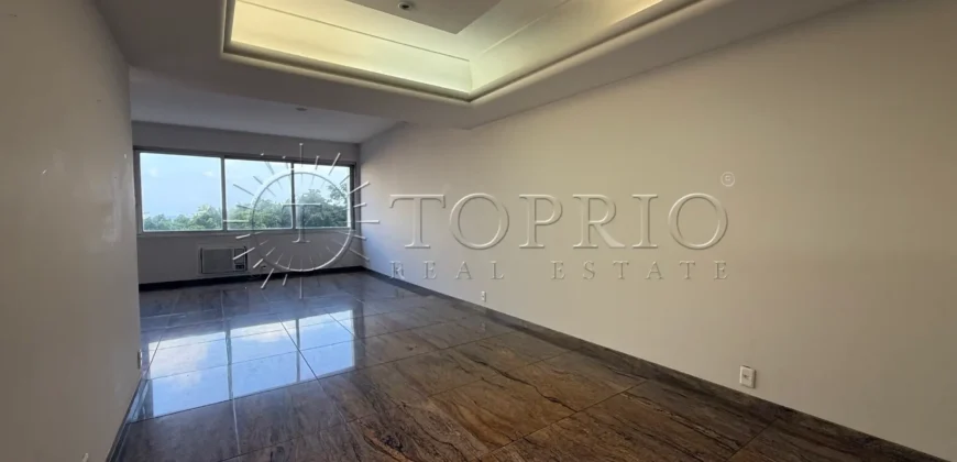 Apartamento à Venda em Ipanema com 157 m², 3 Quartos, 2 Vagas e Sol da Manhã