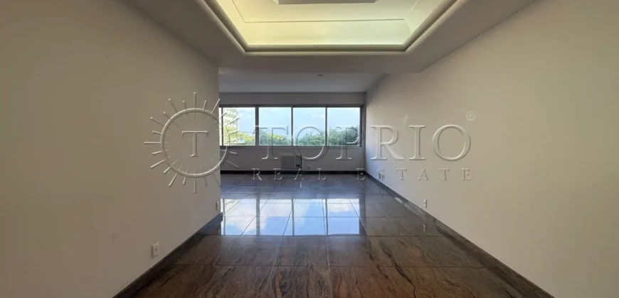 Apartamento à Venda em Ipanema com 157 m², 3 Quartos, 2 Vagas e Sol da Manhã