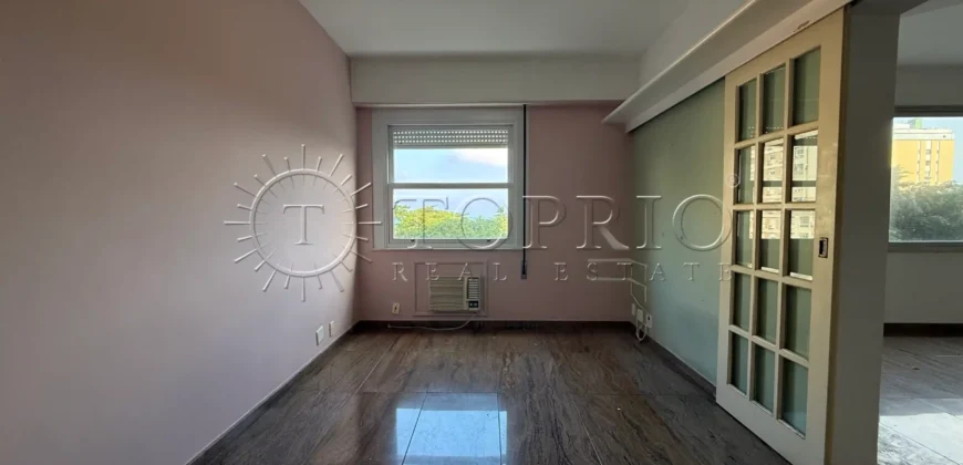 Apartamento à Venda em Ipanema com 157 m², 3 Quartos, 2 Vagas e Sol da Manhã