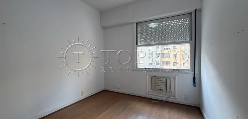 Apartamento à Venda em Ipanema com 157 m², 3 Quartos, 2 Vagas e Sol da Manhã