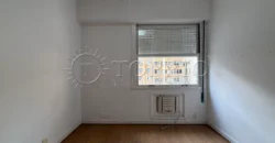Apartamento à Venda em Ipanema com 157 m², 3 Quartos, 2 Vagas e Sol da Manhã