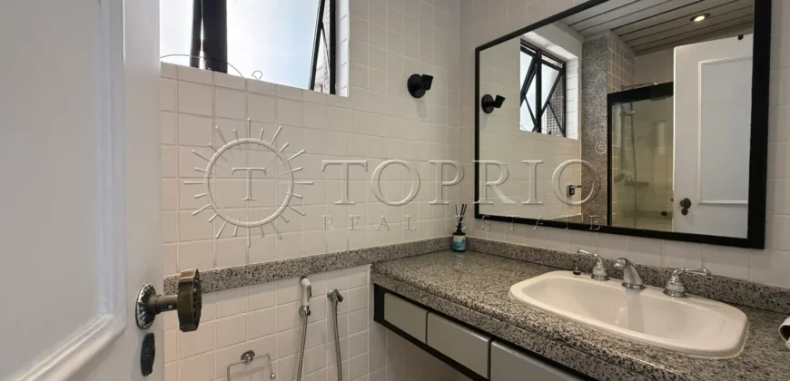 Apartamento à Venda em Ipanema com 157 m², 3 Quartos, 2 Vagas e Sol da Manhã