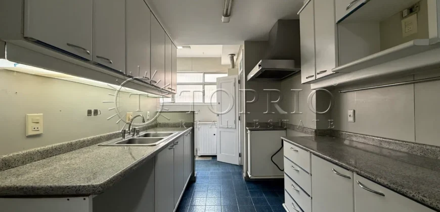 Apartamento à Venda em Ipanema com 157 m², 3 Quartos, 2 Vagas e Sol da Manhã