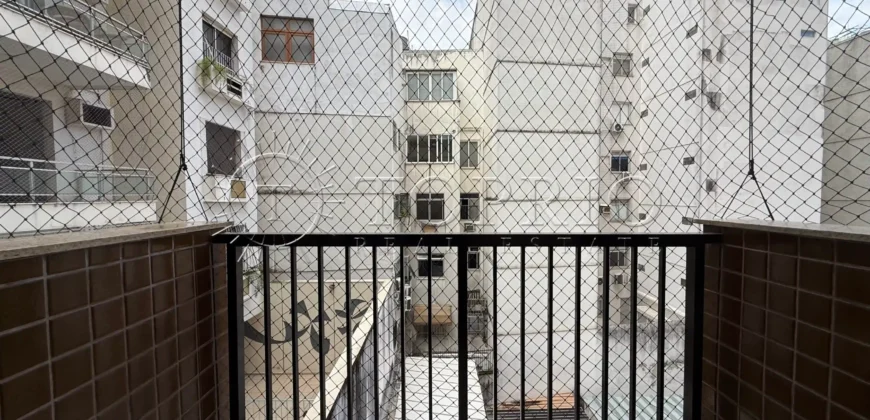 Apartamento à Venda no Leblon com 209 m², Varandão e 3 Vagas