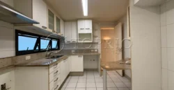 Apartamento à Venda no Leblon com 209 m², Varandão e 3 Vagas