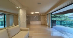 Apartamento à Venda no Leblon com 209 m², Varandão e 3 Vagas