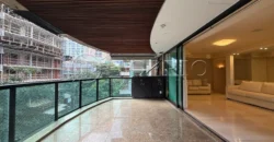 Apartamento à Venda no Leblon com 209 m², Varandão e 3 Vagas