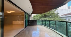 Apartamento à Venda no Leblon com 209 m², Varandão e 3 Vagas