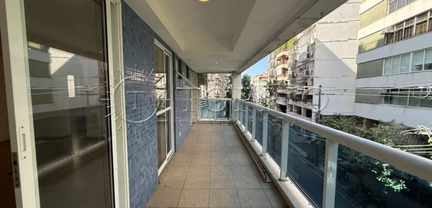 Cobertura Duplex à Venda no Leblon com 176 m², Piscina e 3 Vagas