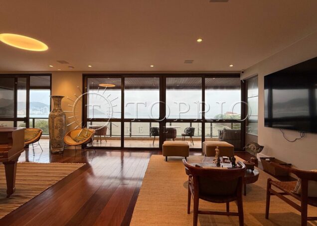 Apartamento de Luxo à Venda em Copacabana – 371 m², 4 Suítes, Frente Mar e Vista para o Forte de Copacabana