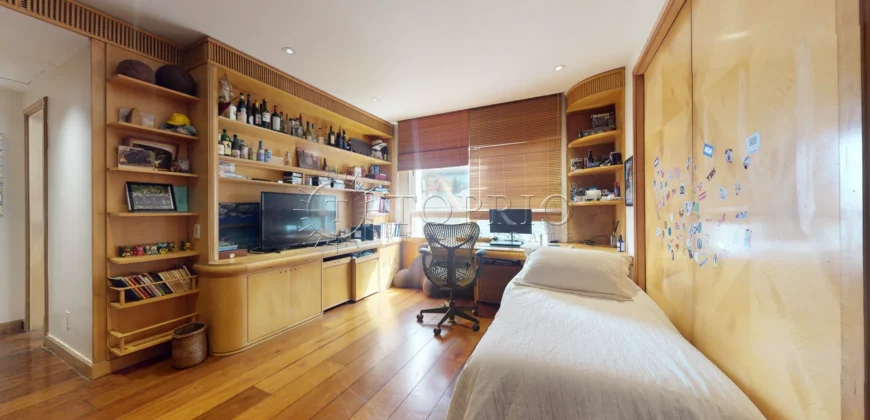 Apartamento linear de 322 m² à venda na Avenida Vieira Souto, em Ipanema,