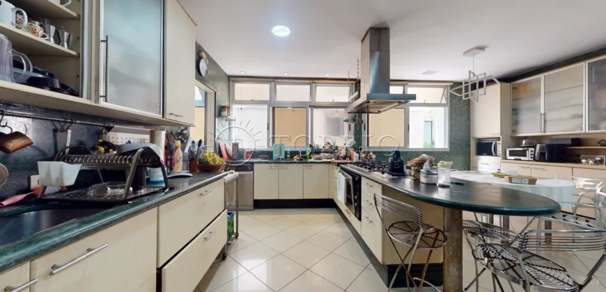 Apartamento linear de 322 m² à venda na Avenida Vieira Souto, em Ipanema,