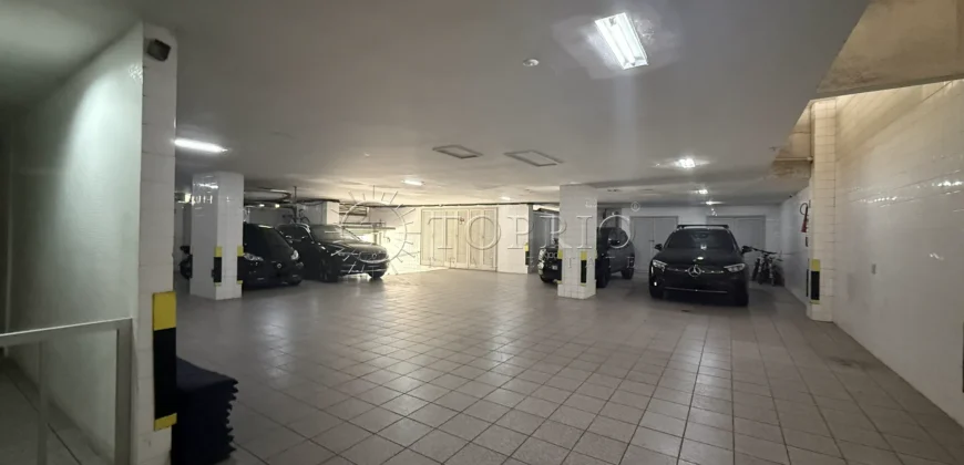 Apartamento linear de 322 m² à venda na Avenida Vieira Souto, em Ipanema,