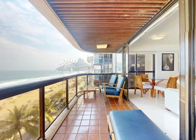 Apartamento 94 m² reformado com vista mar à venda em Ipanema