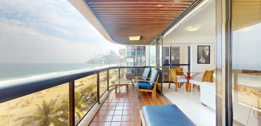 Apartamento 94 m² reformado com vista mar à venda em Ipanema