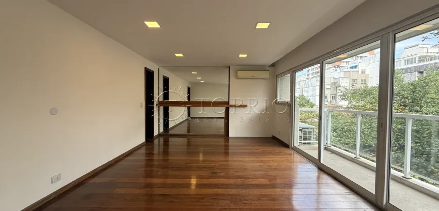 Apartamento 159 m² reformado à venda em Ipanema | 3 quartos