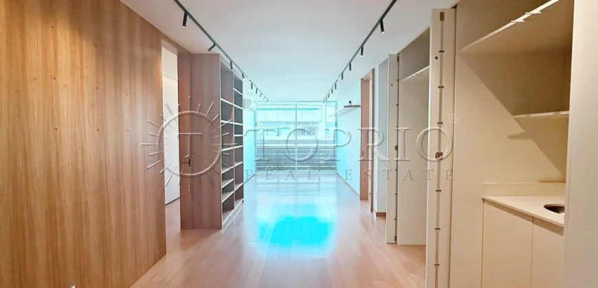 Cobertura triplex de 264 m² no Leblon com piscina e vista para o Morro Dois Irmãos