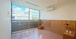Cobertura triplex de 264 m² no Leblon com piscina e vista para o Morro Dois Irmãos