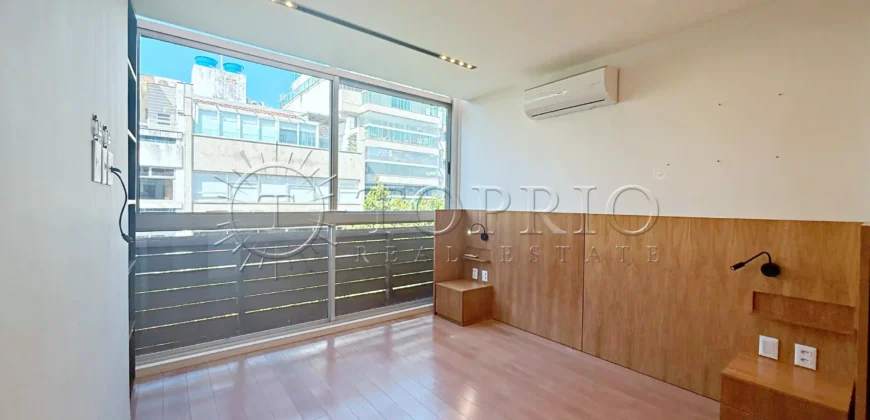 Cobertura triplex de 264 m² no Leblon com piscina e vista para o Morro Dois Irmãos