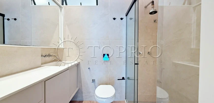 Cobertura triplex de 264 m² no Leblon com piscina e vista para o Morro Dois Irmãos