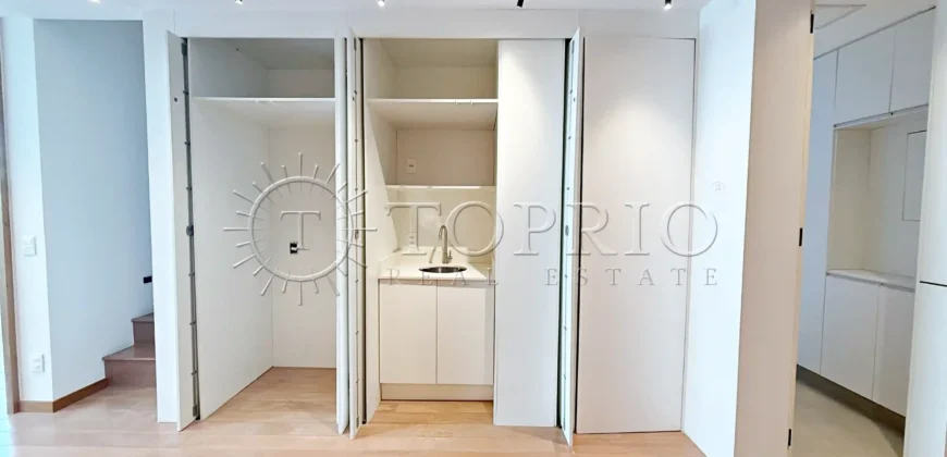 Cobertura triplex de 264 m² no Leblon com piscina e vista para o Morro Dois Irmãos
