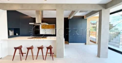 Cobertura triplex de 264 m² no Leblon com piscina e vista para o Morro Dois Irmãos