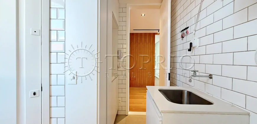 Cobertura triplex de 264 m² no Leblon com piscina e vista para o Morro Dois Irmãos