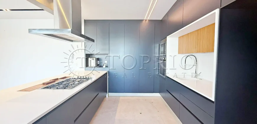Cobertura triplex de 264 m² no Leblon com piscina e vista para o Morro Dois Irmãos